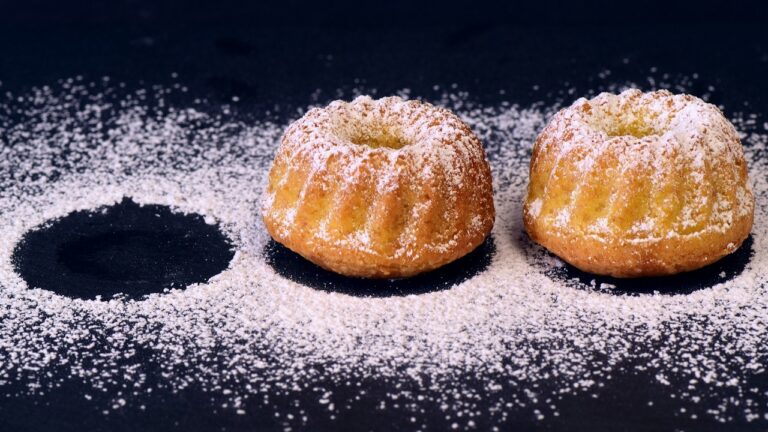 How to make a fluffy biscuit without leavening agent, so that it does not settle cake